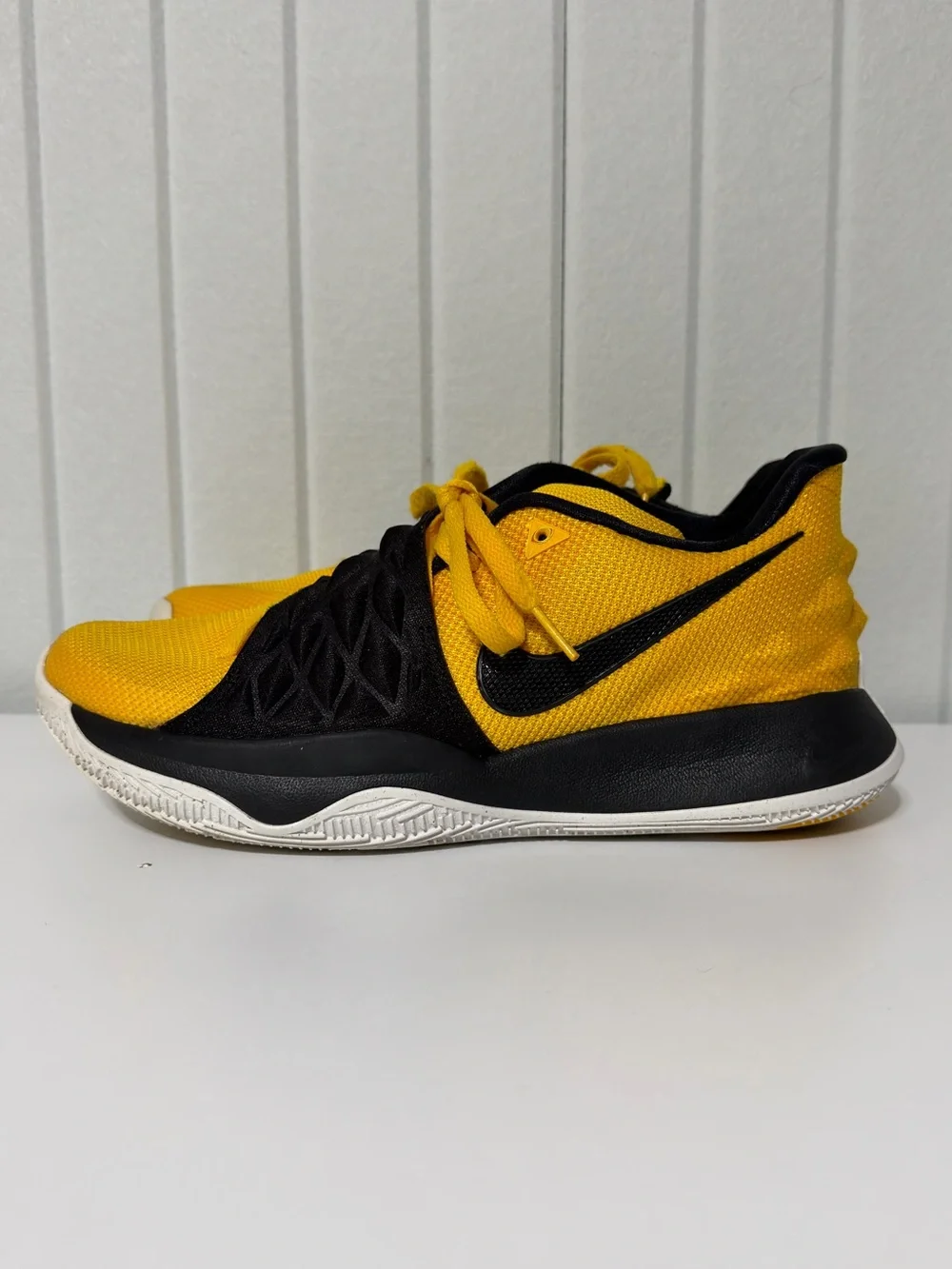 Nike Kyrie Low 1 